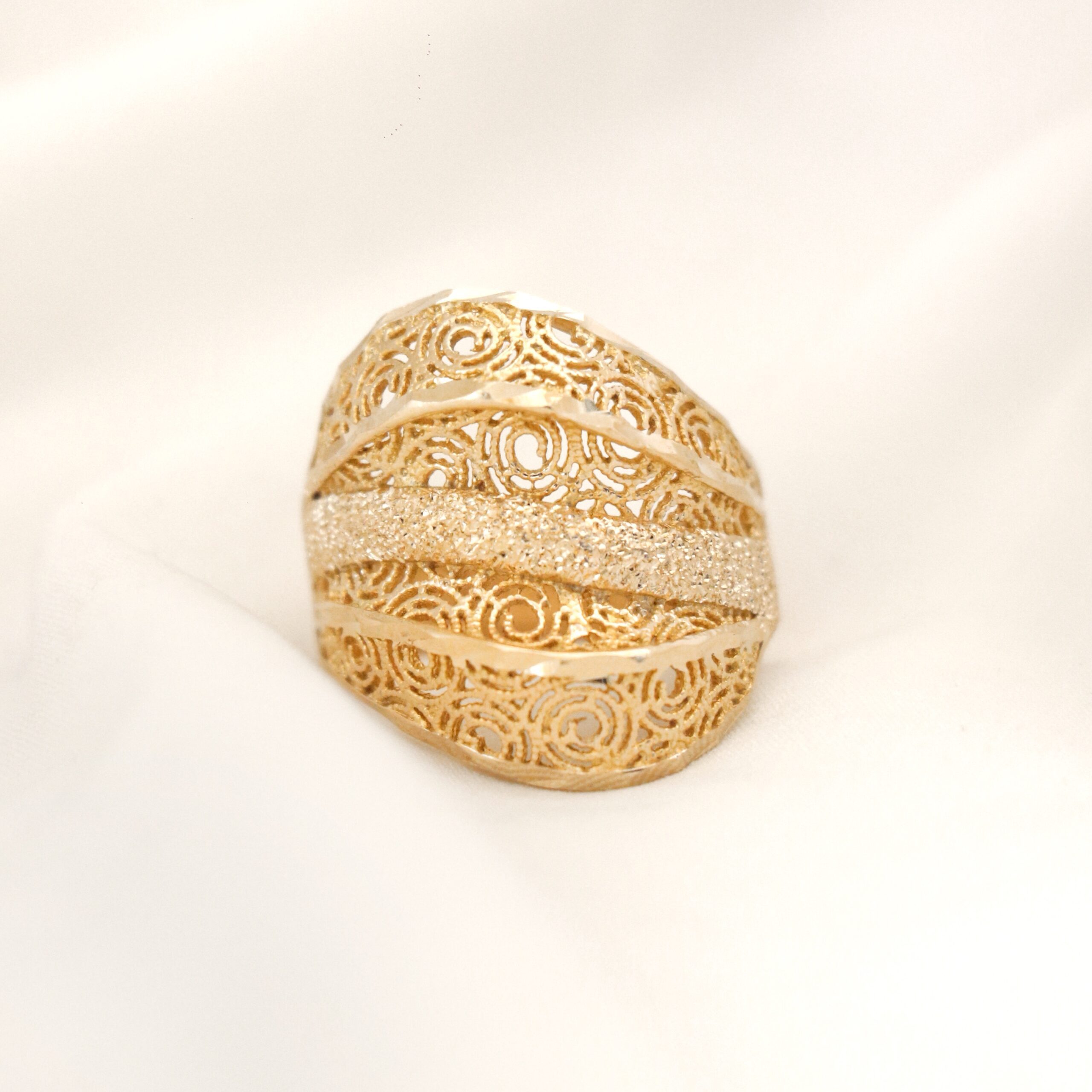 20251005163004_IMG_0708 انگشتر طلاروس 85 - Image 1