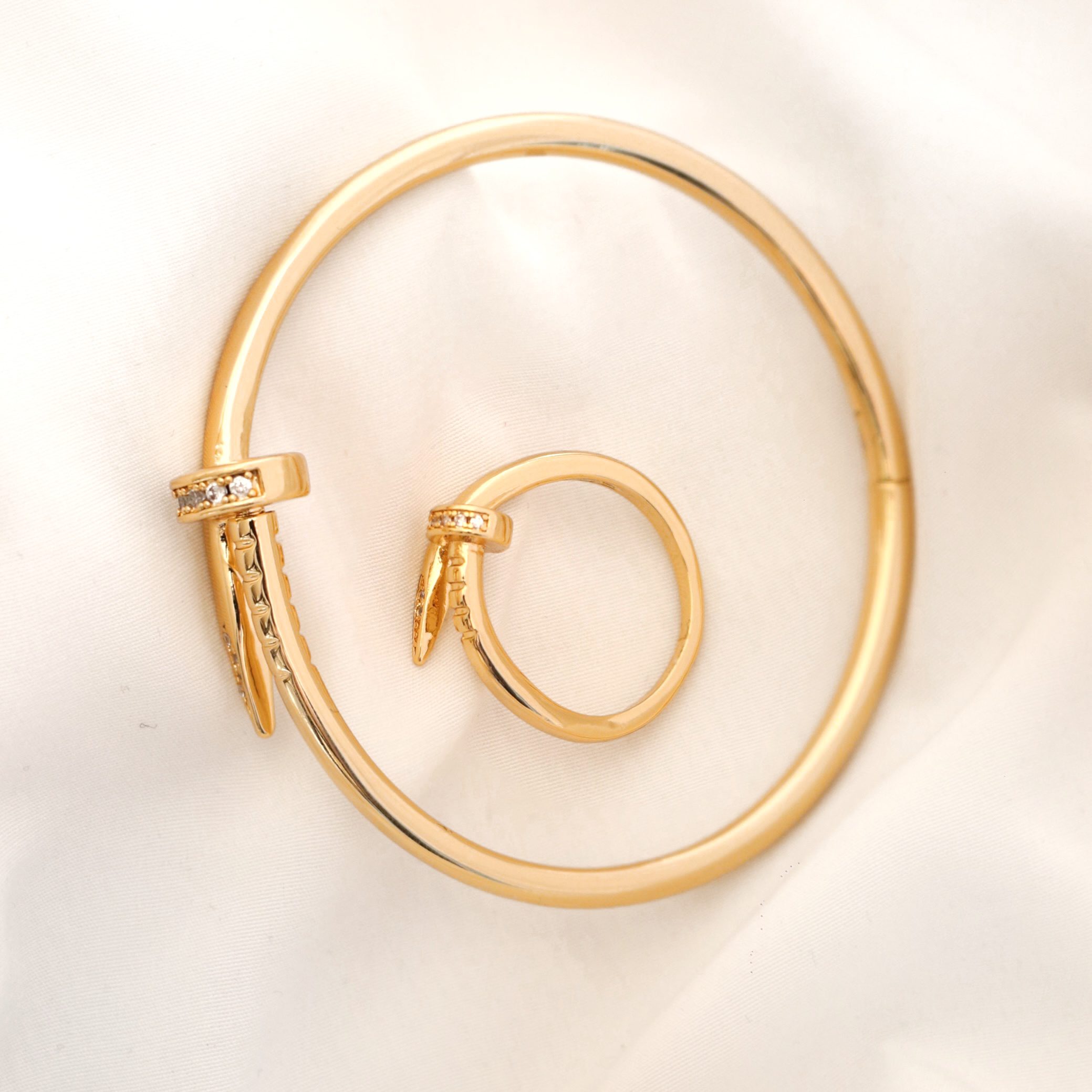 B96D203E-A730-4587-8C74-48D932DA18AD ست بنگل انگشتر میخ - Image 1