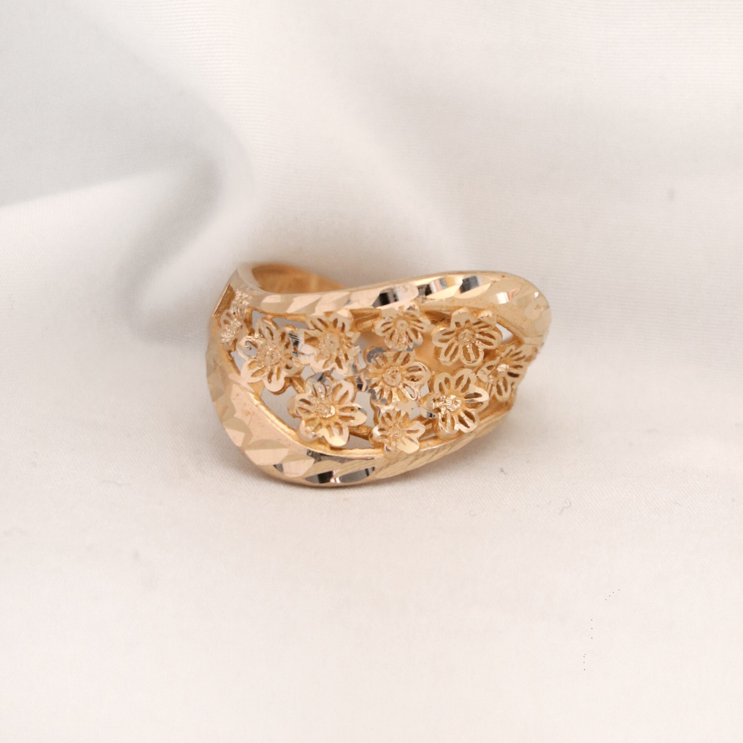 ۲۰۲۵۰۹۲۷۱۵۳۸۴۳_IMG_0551 انگشتر طلاروس 52 - Image 1