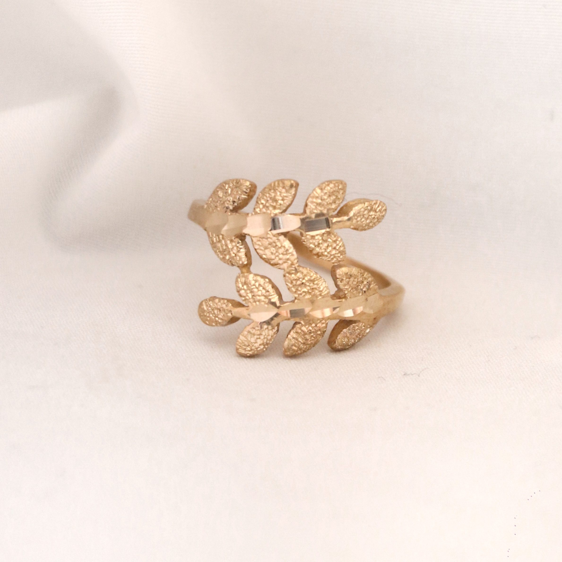 ۲۰۲۵۰۹۲۷۱۵۵۰۵۷_IMG_0584 انگشتر طلاروس 68 - Image 1