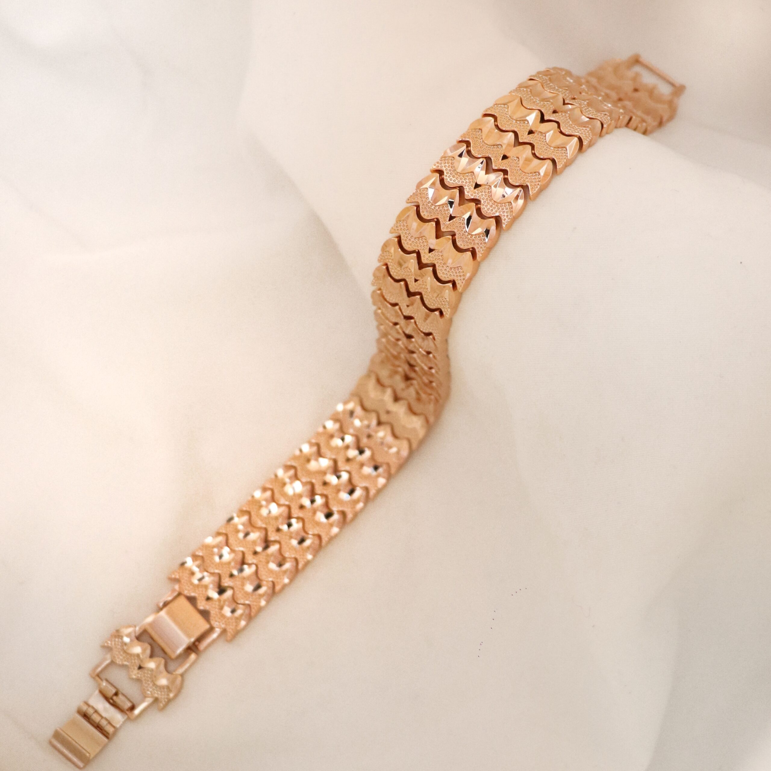 ۲۰۲۵۱۱۰۷۱۴۰۷۰۵_IMG_1263 دستبند لخت ژوپینگ 89 - Image 1