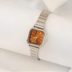 ساعت فلورا صفحه کاراملی