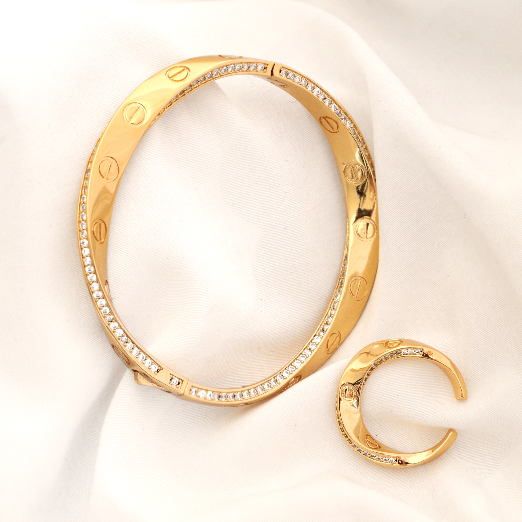 26DE4365-4267-4B9A-A520-E2AE7B57BA55 ست بنگل انگشتر کارتیه لاو - Image 1